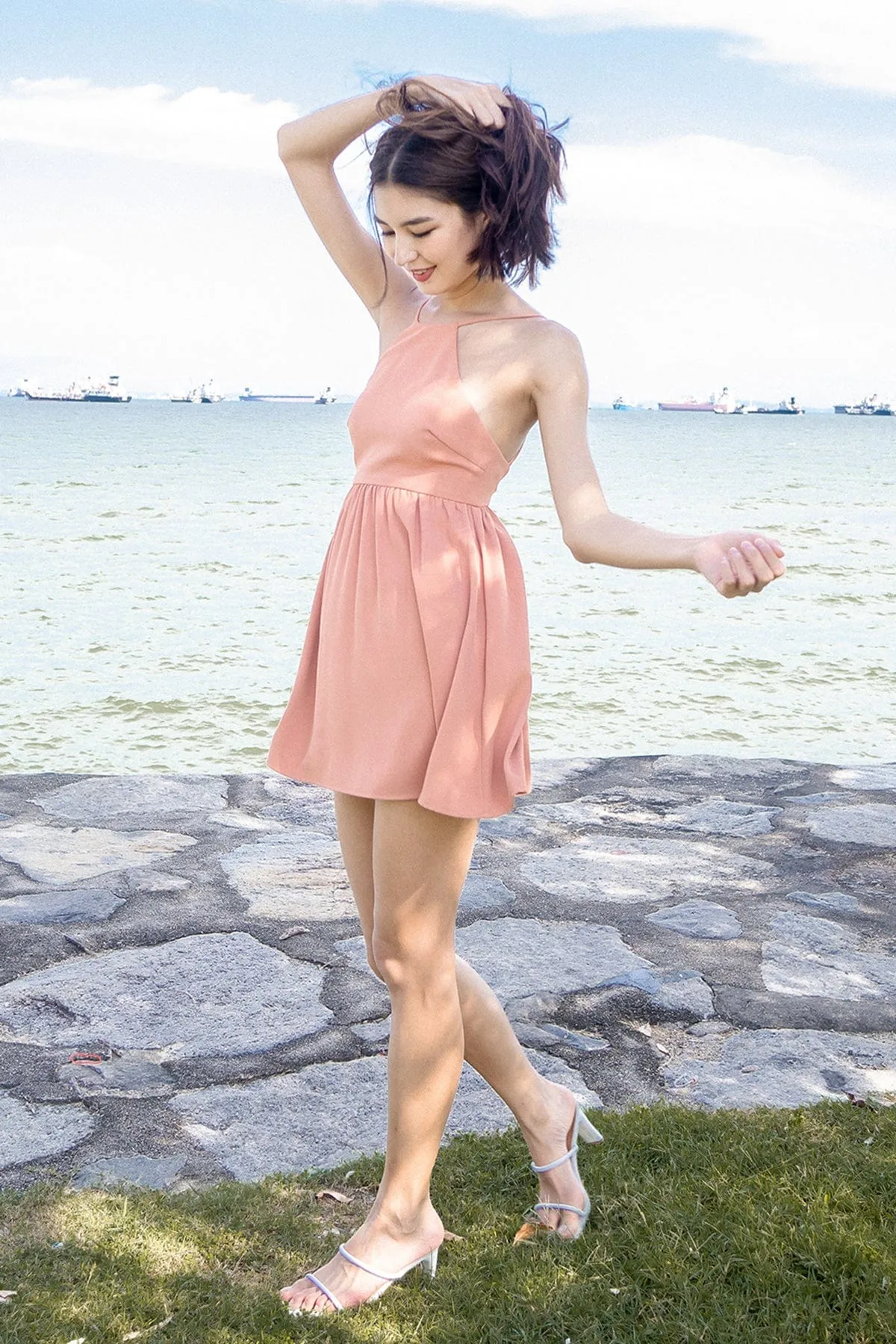 JEMMA HALTER LOW-BACK DRESS IN CARAMEL