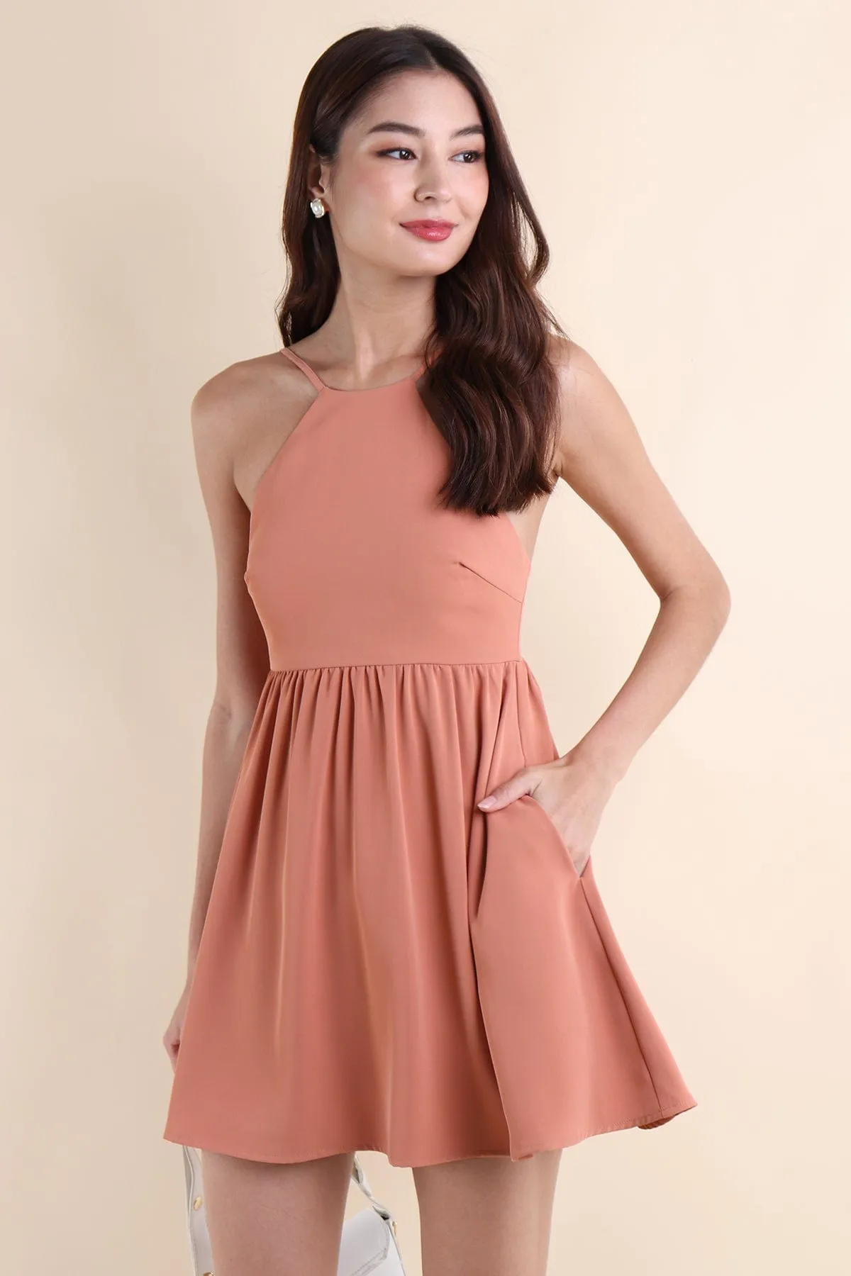 JEMMA HALTER LOW-BACK DRESS IN CARAMEL
